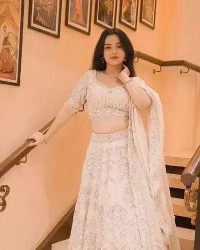 Escort Service In Lonar